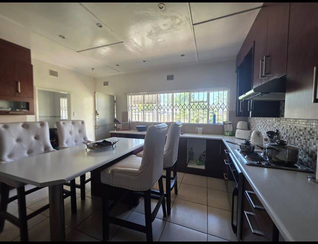 4 BEDROOM HOUSE FOR SALE IN VANDERBIJLPARK SW 1